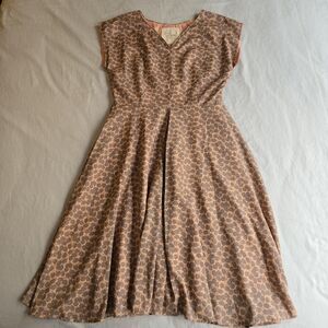 Myrtlewood of California MODCLOTH Retro Floral Midi Dress in Peach and Grey
